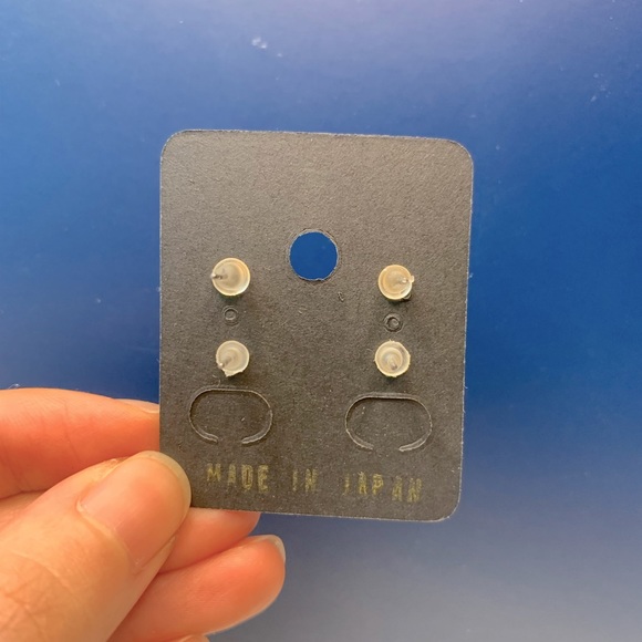 Earring set ◾️💗🔺🟢 - Picture 2 of 3